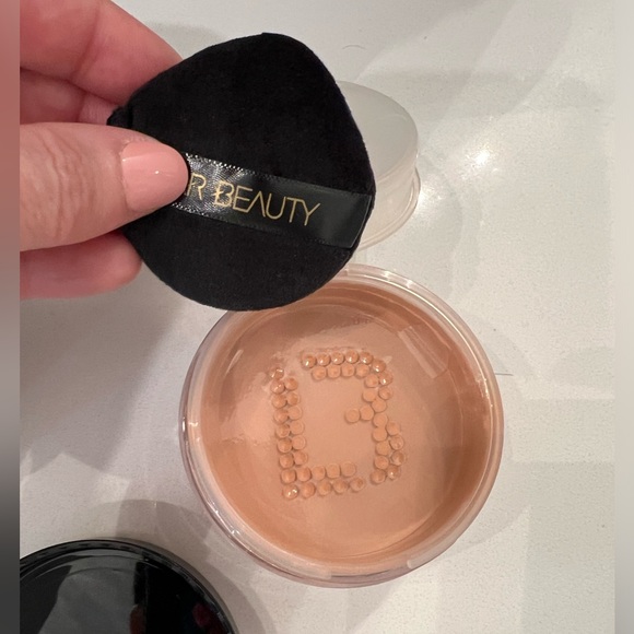 NIB Lunar Beauty Medium Setting Powder - Picture 4 of 4